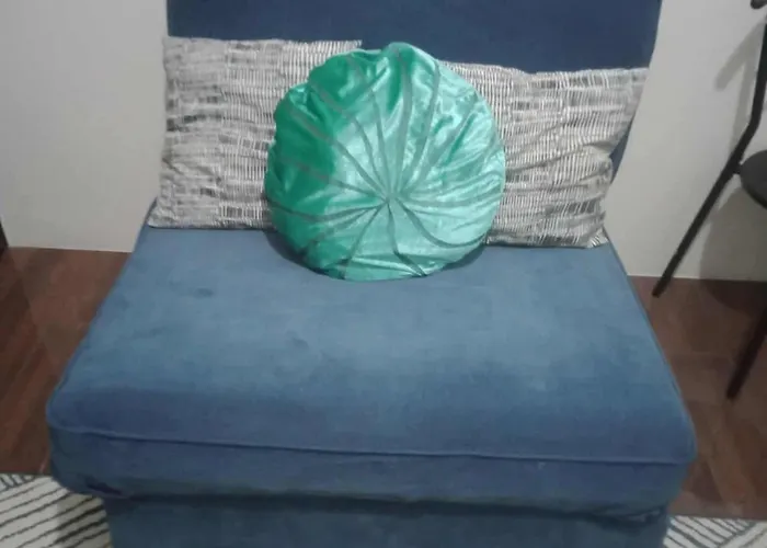 Fully-furnished 1-br Unit Apartment Manila